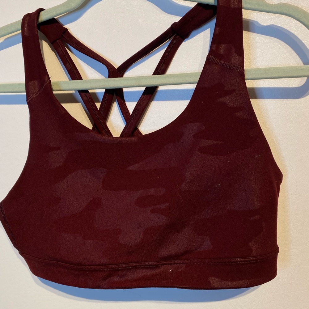 Old Navy Sports Bra burgundy camo medium